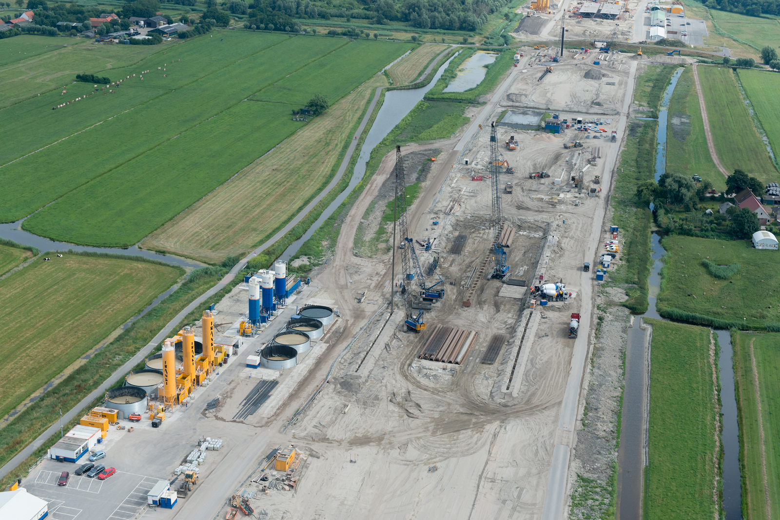 11-040 A4 Luchtfotos 2013-07-23-247 A4 Schiedam.jpg